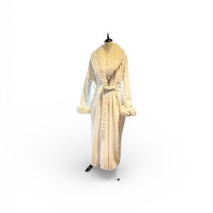 Andrew Russell Cream Women's Robe